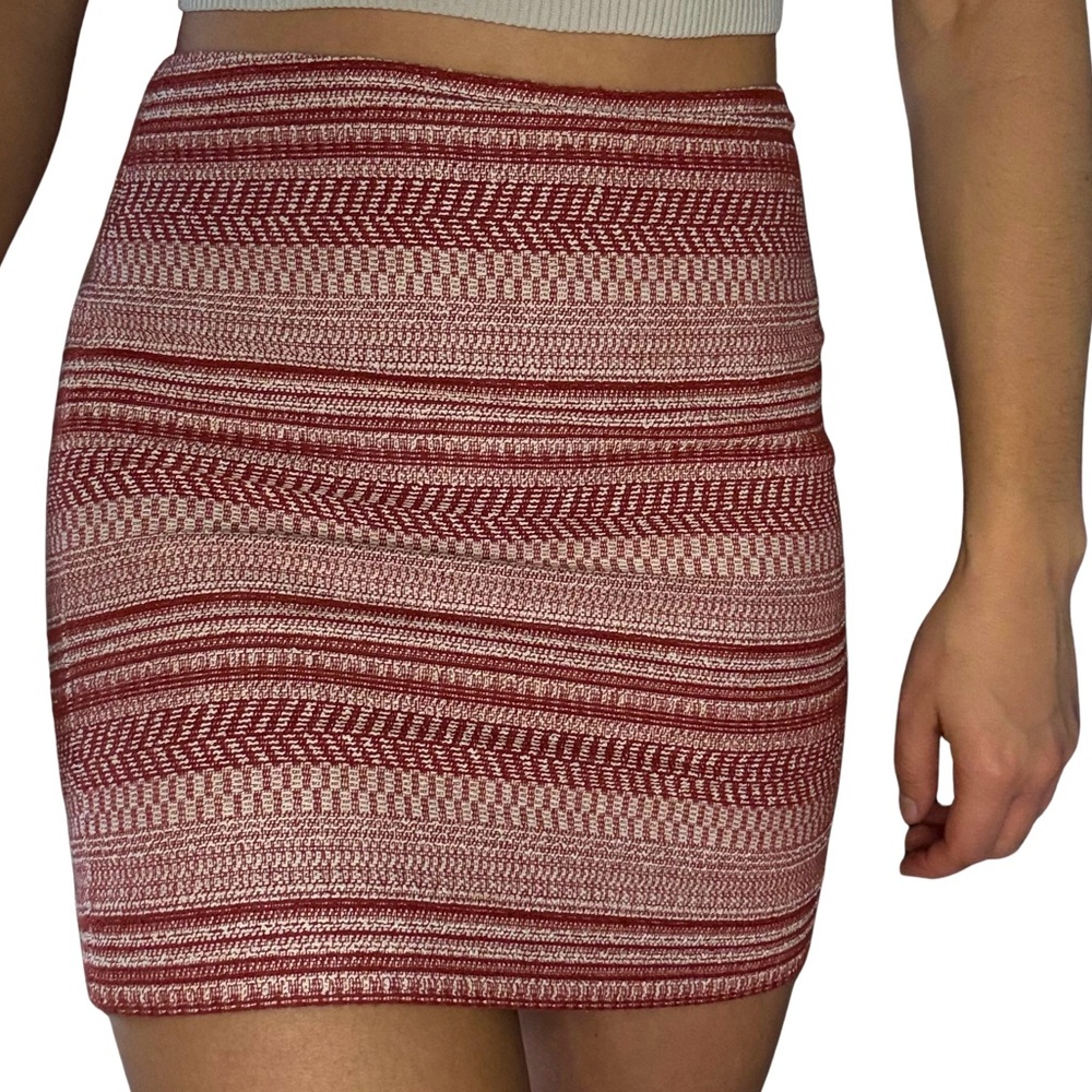 Banana Republic Red and White Mini Skirt - Picture 2 of 6